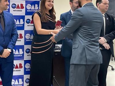 Foto da Notícia: Prestigiando o Vale do Araguaia, presidente Gisela Cardoso entrega carteiras profissionais a 30 novos advogados e advogadas
